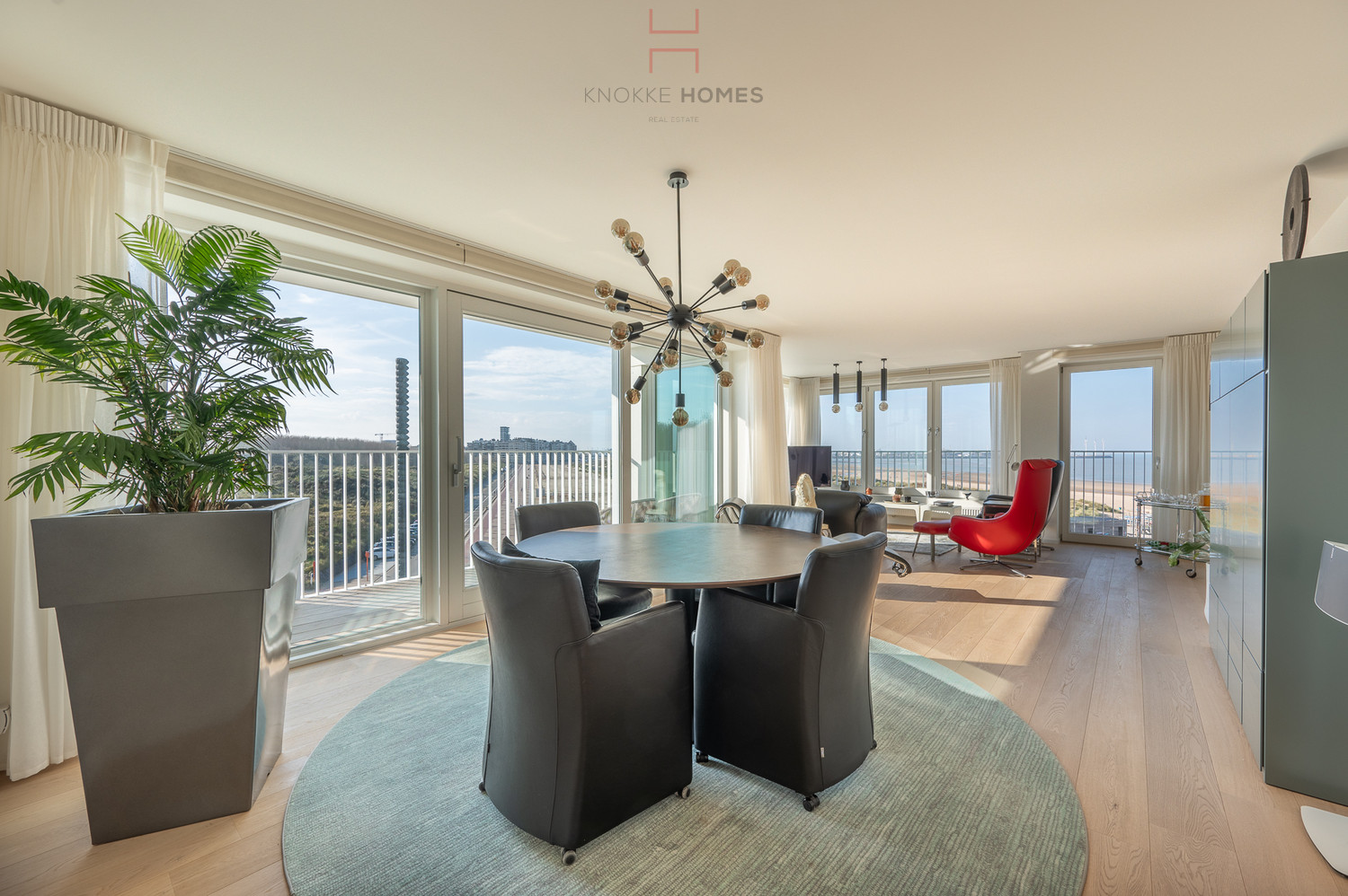 Magnifiek hoekappartement met vier slaapkamers in de residentie Cap Horn - foto 2