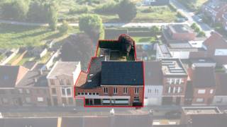 Deze unieke eigendom bevindt zich op een boogscheut van het Marktplein in Harelbeke. Dankzij de centrale ligging zijn voorzieningen nooit veraf.Het...