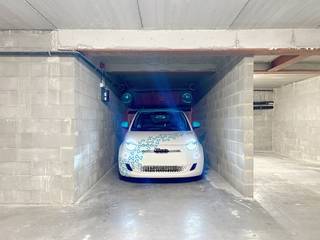 Tel: 0456 12 69 85Email: clara.jacquy@weinvest.beWe Invest biedt te huur aan: 8 parkeerplaatsen gelegen op verdieping -1 van een recent gebouw,...