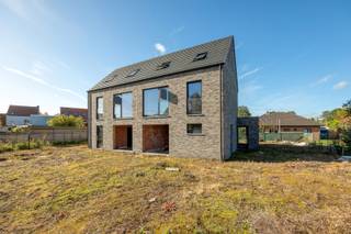 House for sale in Zoersel