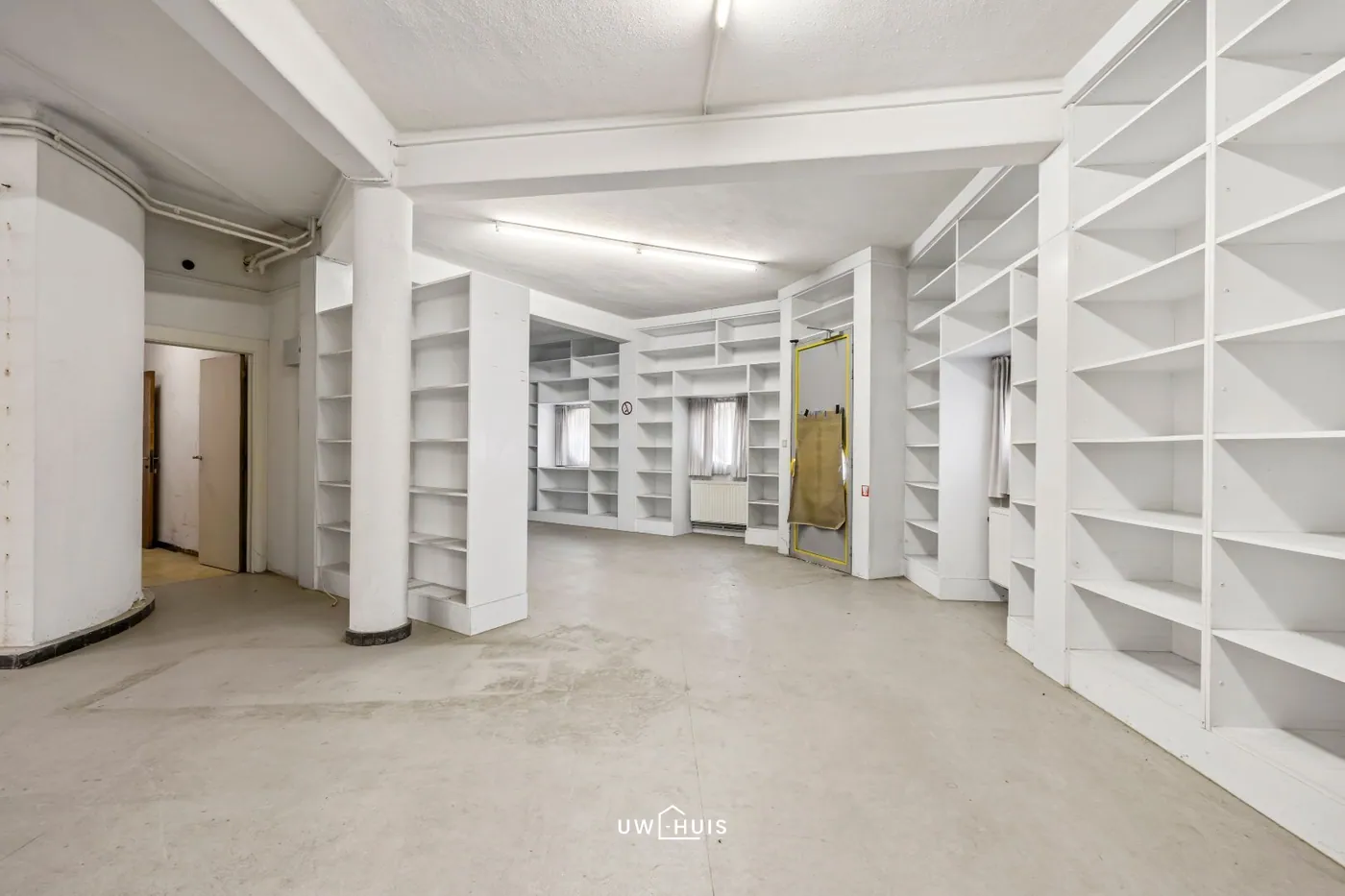 Commercial for sale in Sint-Niklaas with 7 bedrooms - photo 4
