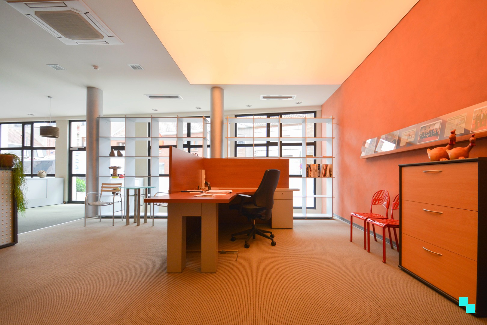 Commercieel gebouw met magazijn in het centrum van Izegem - foto 4