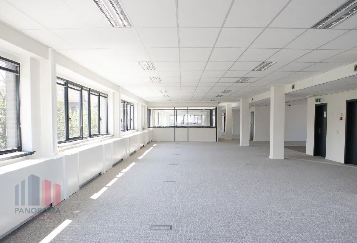 Bureaux de 587 m² le long du R0 - photo 3