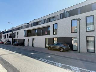 Bent u op zoek naar een kwalitatief afgewerkt nieuwbouwappartement? Dan is dit zeker iets voor u! Dit appartement beschikt over 2 slaapkamers en...