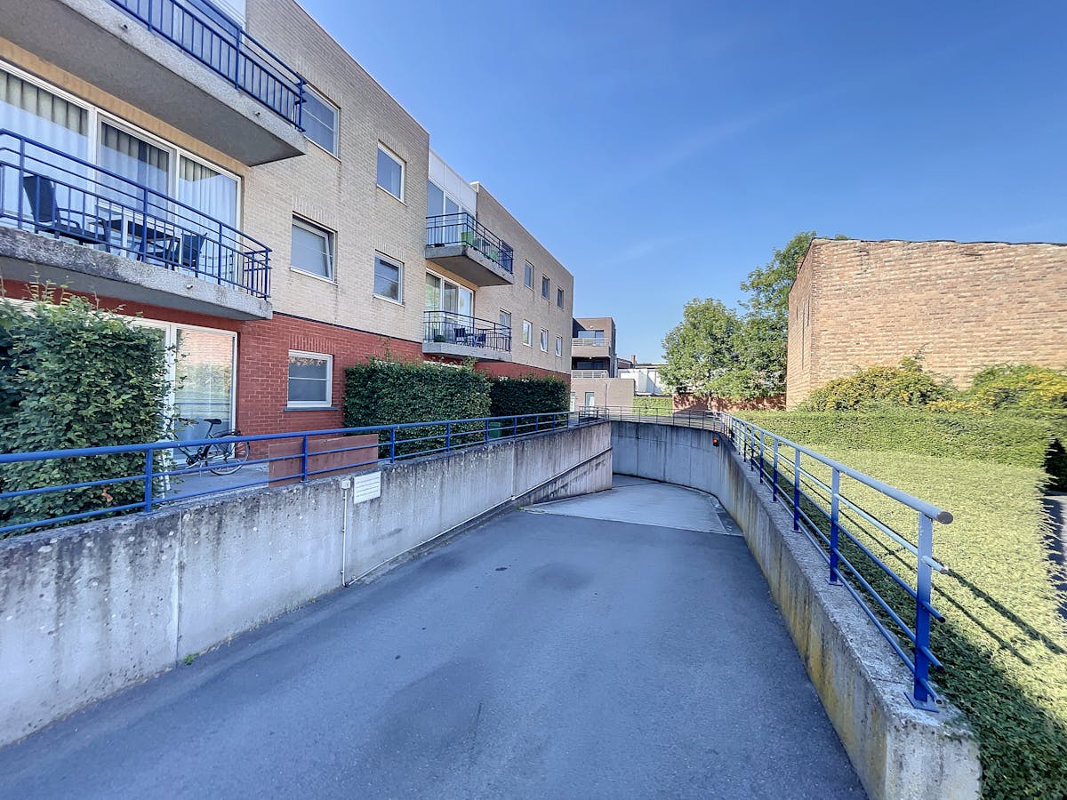 Underground parking space for rent with a prime location in Ghent - photo 2