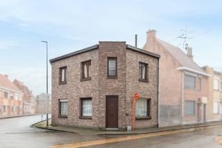 [[ DIT PAND NEEMT DEEL AAN DE ERA OPEN HUIZEN DAG OP 14/3 VAN 14:30 TOT 15:30 ]]Te koop: karaktervolle woning in het centrum van Hamme, op korte...