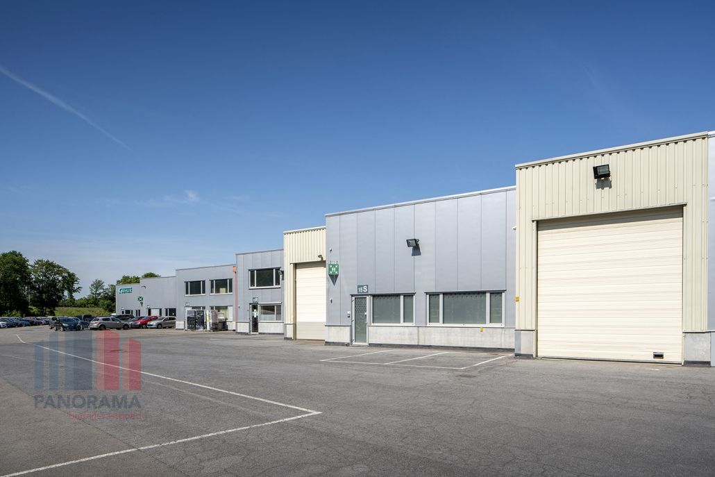 KMO-unit van 385 m² met kantoorruimte van 130 m² te huur - foto 3