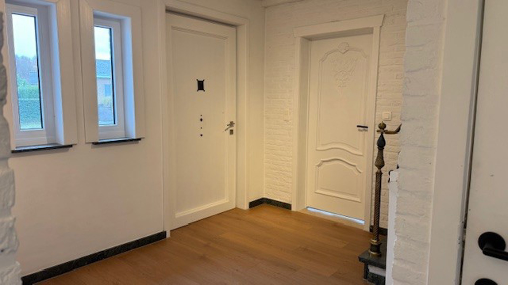 Gerenoveerde woning met 3 slaapkamers en ruime tuin. - foto 5