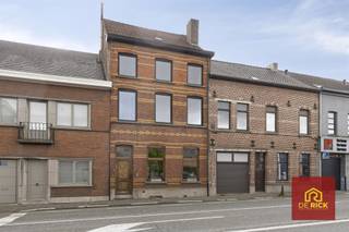 Zeer ruime en charmante woning in AalstOntdek deze prachtige woning met een bewoonbare oppervlakte van 252 m², ideaal voor gezinnen die op zoek zijn...