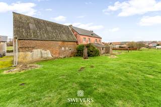 Voor meer info en foto’s, surf naar www.swevers.be – Bent u op zoek naar een authentieke boerderijwoning met veel potentieel? Deze open bebouwing...