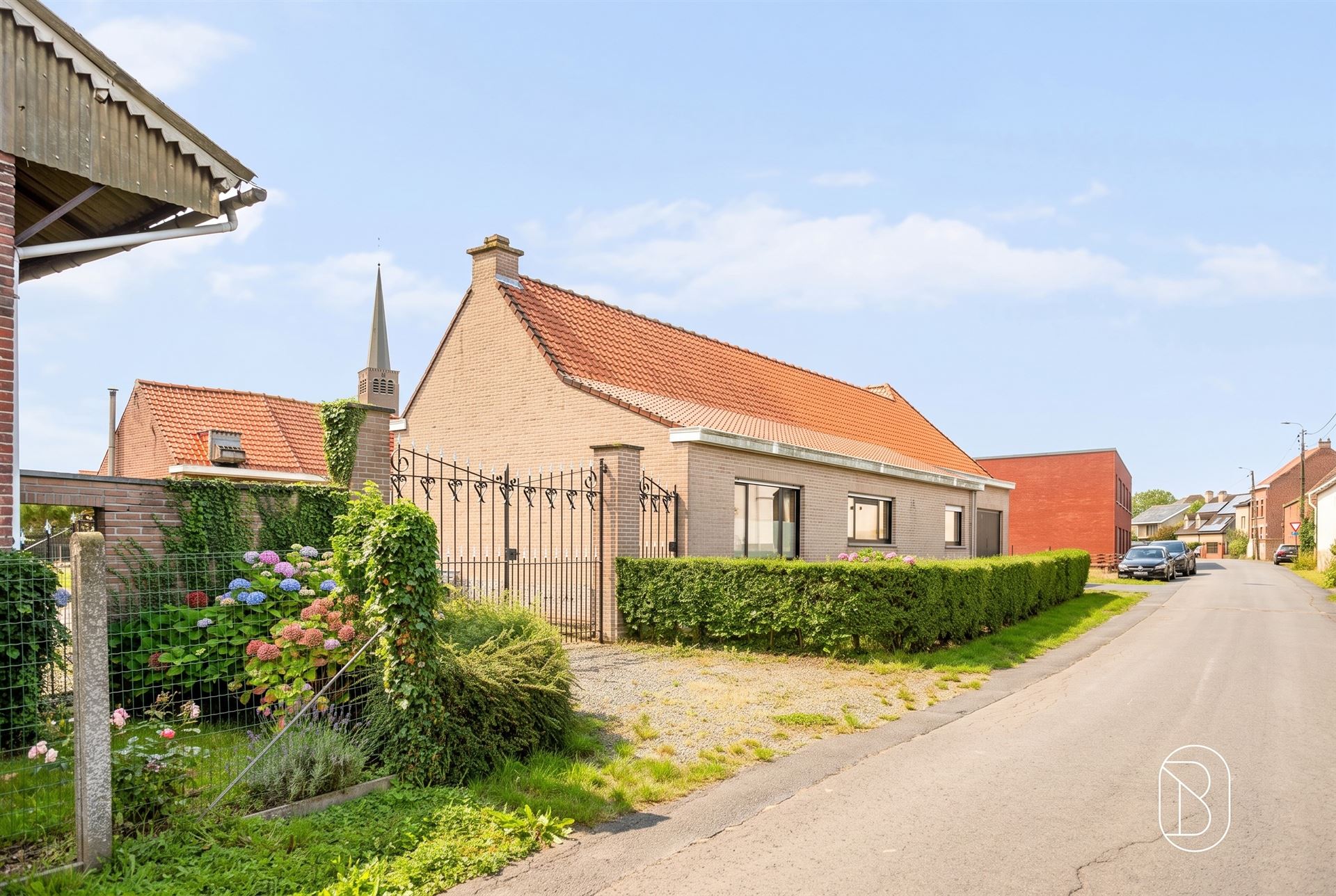Op te frissen vierkantshoeve op 2.810 m² te Ronse - foto 4