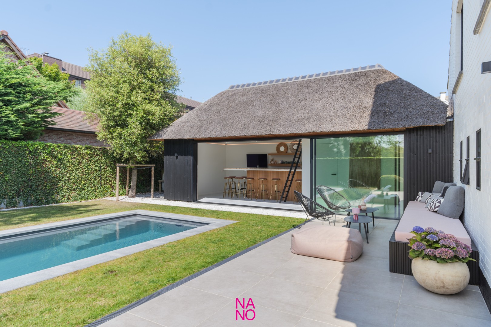 Belle villa rénovée avec goût, piscine, situation top dans un quartier calme et résidentiel - photo 4