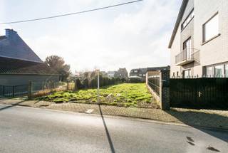 VALIMMAS verkoopt dit mooi gelegen perceel grond in woongebied, aan de rand van Asse, ideaal georiënteerd naar het zuiden. Onderstaande info...