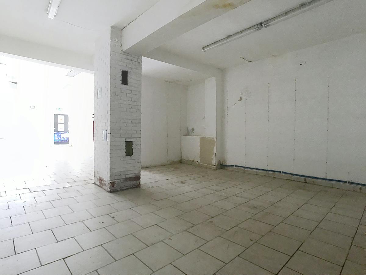 Handelsgelijkvloers ca. 120 m² te koop in Antwerpen - foto 5