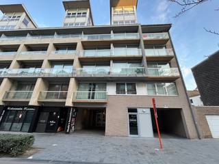 Garage DOUBLE (12 m de profondeur) à vendre dans la résidence Gaugin. Ce garage est situé au 99 Franslaan à Nieuwpoort-Bad, à quelques pas de la...