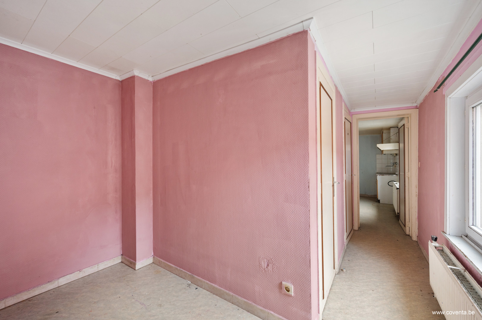 Te renoveren woonst met mogelijkheid tot 4 slaapkamers te Roeselare - foto 4