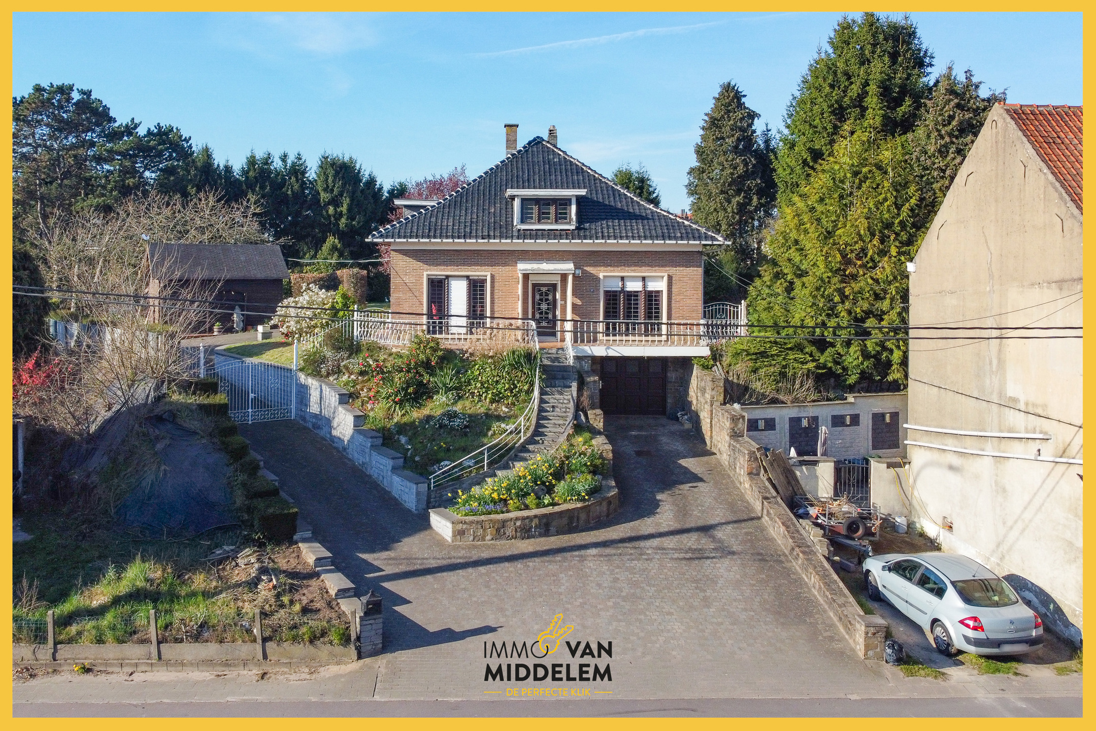 House for sale in Dilbeek with 5 bedrooms - photo 1