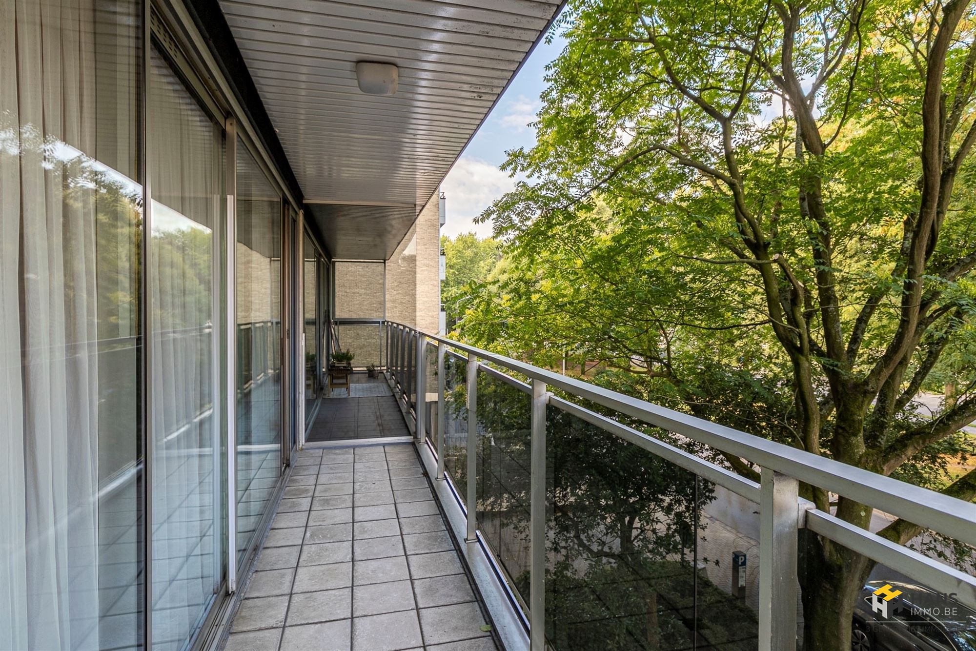 Te moderniseren appartement (96 m²) met 2 slaapkamers, 2 terrassen en autostaanplaats in Berchem - foto 2