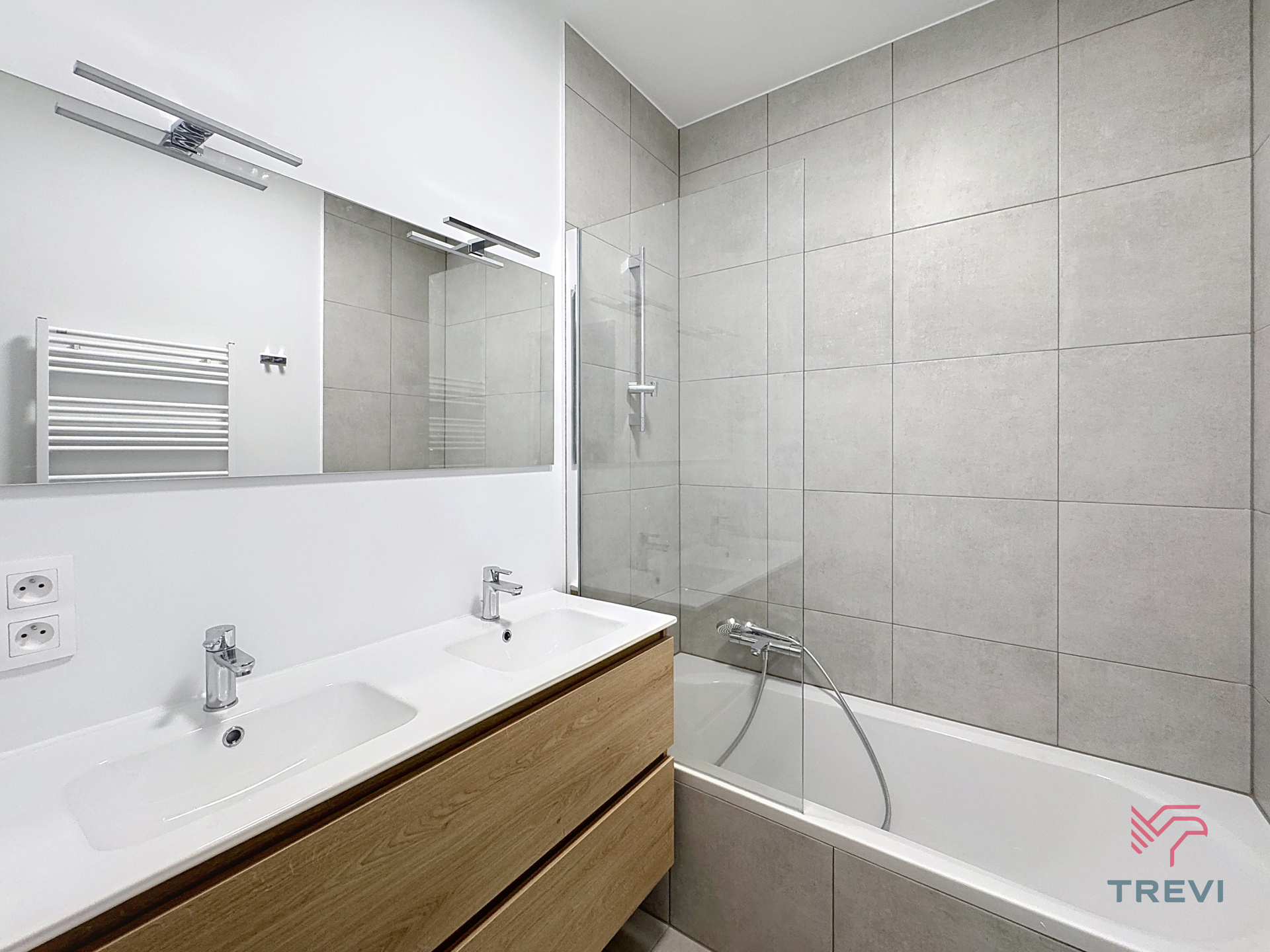 Eerste bezetting: Mooi appart 2 slaapkamers + parkeerplaats  - foto 4