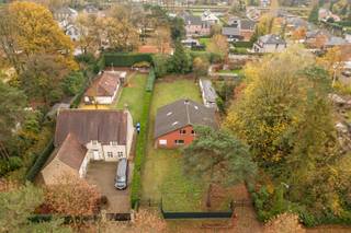 Two semi-detached houses on generous plot of 1,498 m²Torenovate project with great potentialOn the Tilburgbaan in Brecht, two adjacent semi-detached...