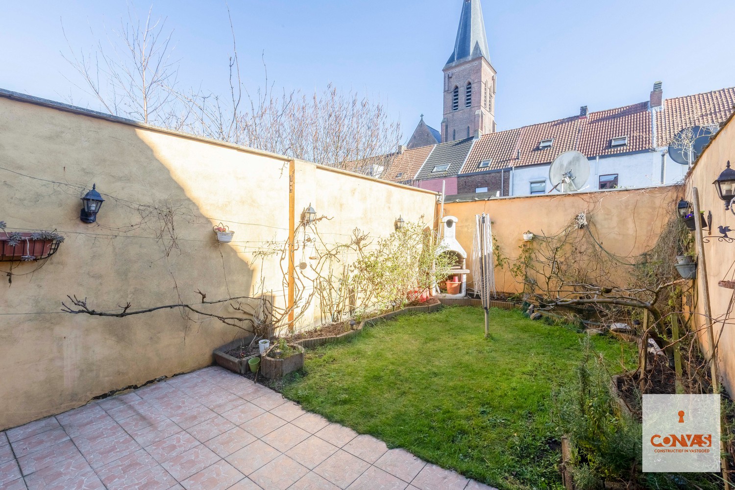 Ruime stadswoning met veel mogelijkheden - foto 1