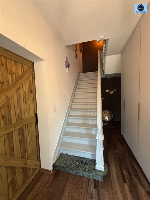 GERENOVEERDE WONING MET 3 SLAAPKAMERS - foto 3