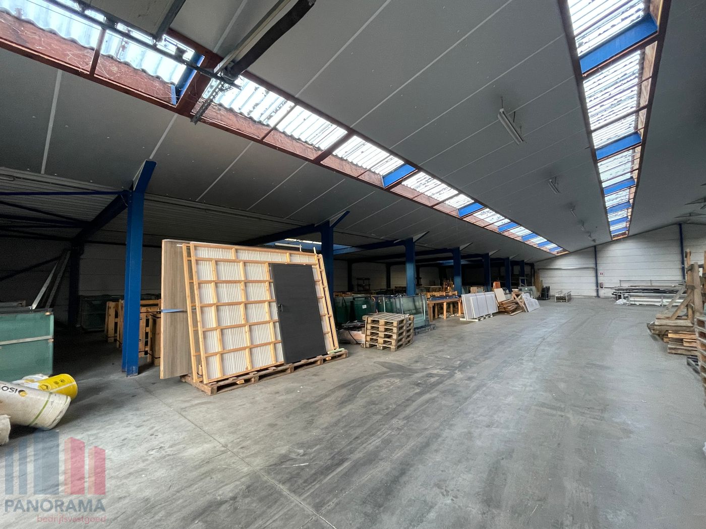 1.130 m² magazijn met kantoor en 500 m² buitenterrein - foto 4