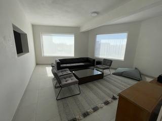 Gelegen in het centrum van Wielsbeke met vlotte verbinding naar de belangrijkste invalswegen. Duurzaam gerenoveerd en uiterst...