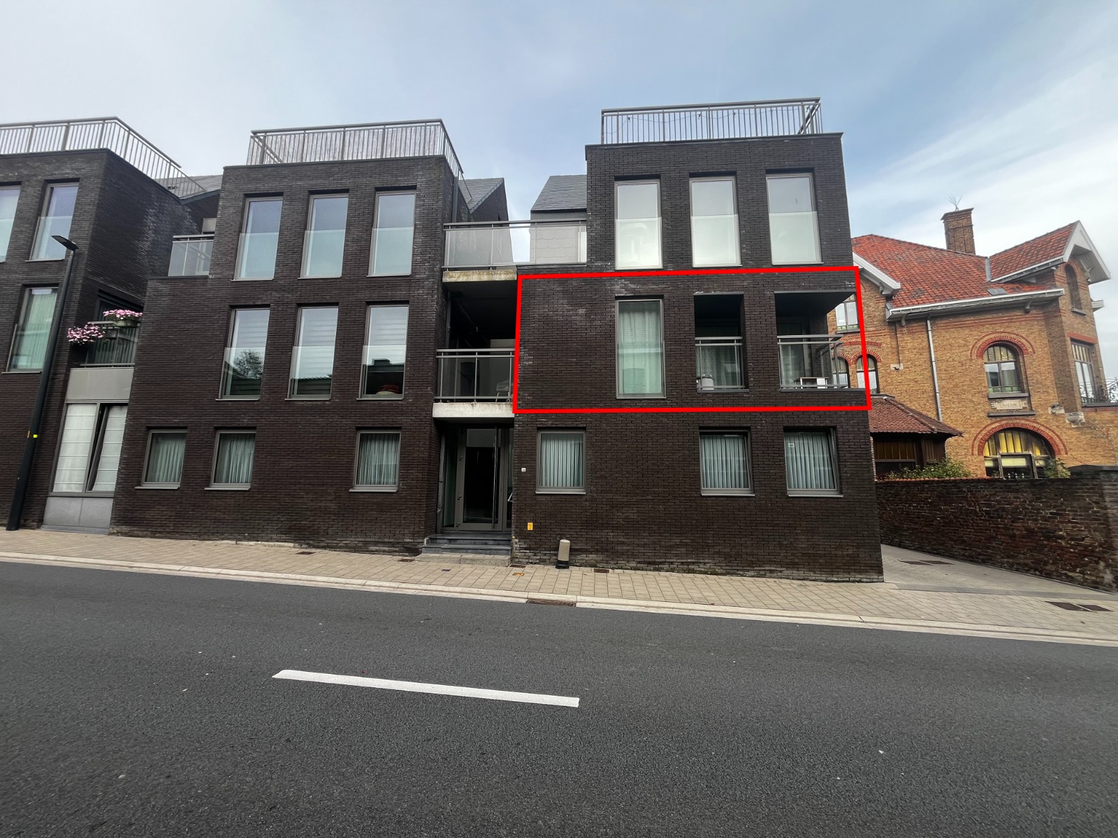 Ruim instapklaar appartement in hartje Kruishoutem - foto 2
