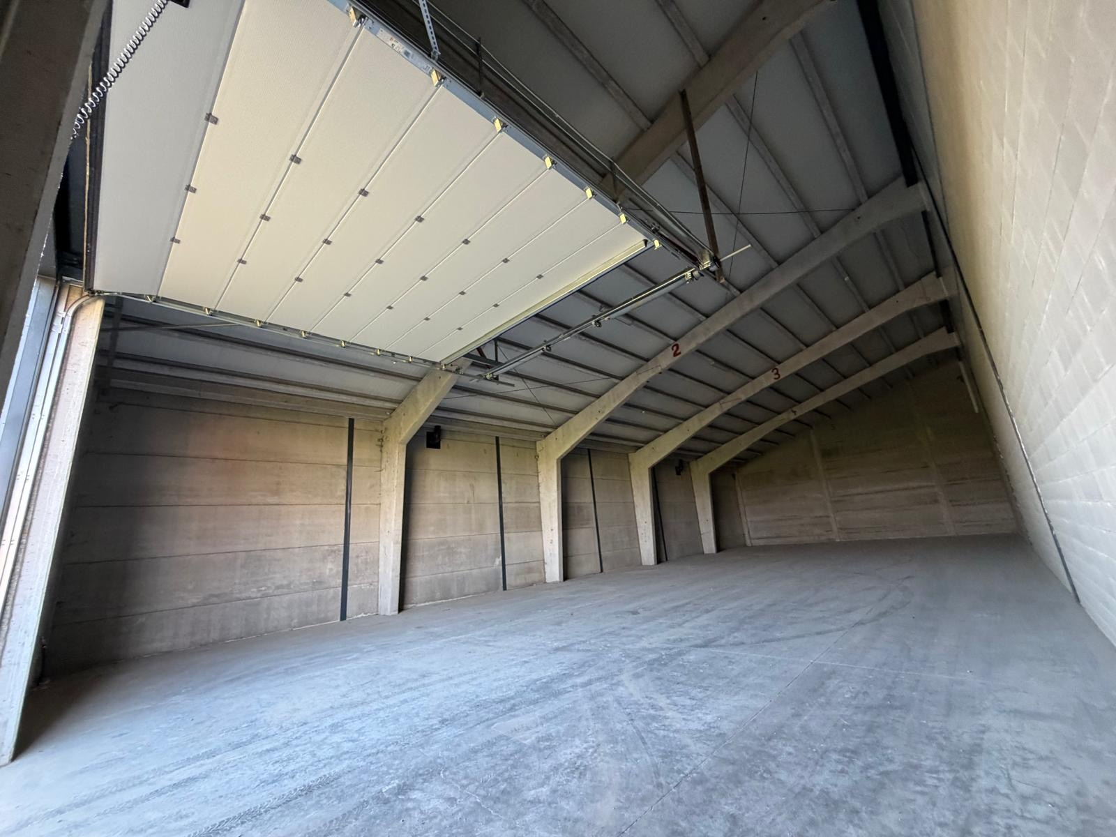 Commercial for sale in Werken - photo 4