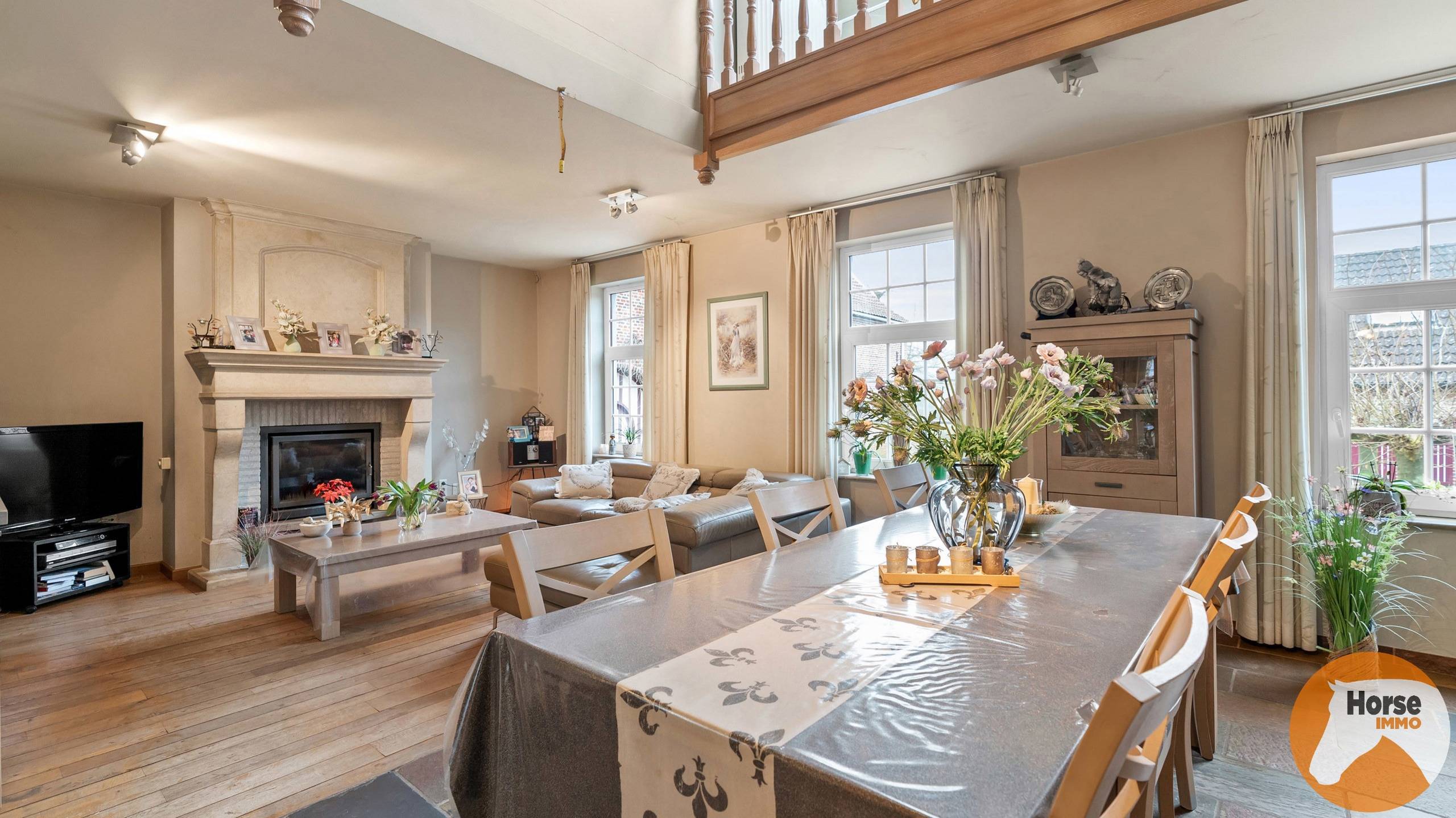 TOLLEMBEEK - Prachtige woning met 3 loodsen op +-2,9ha. - foto 3