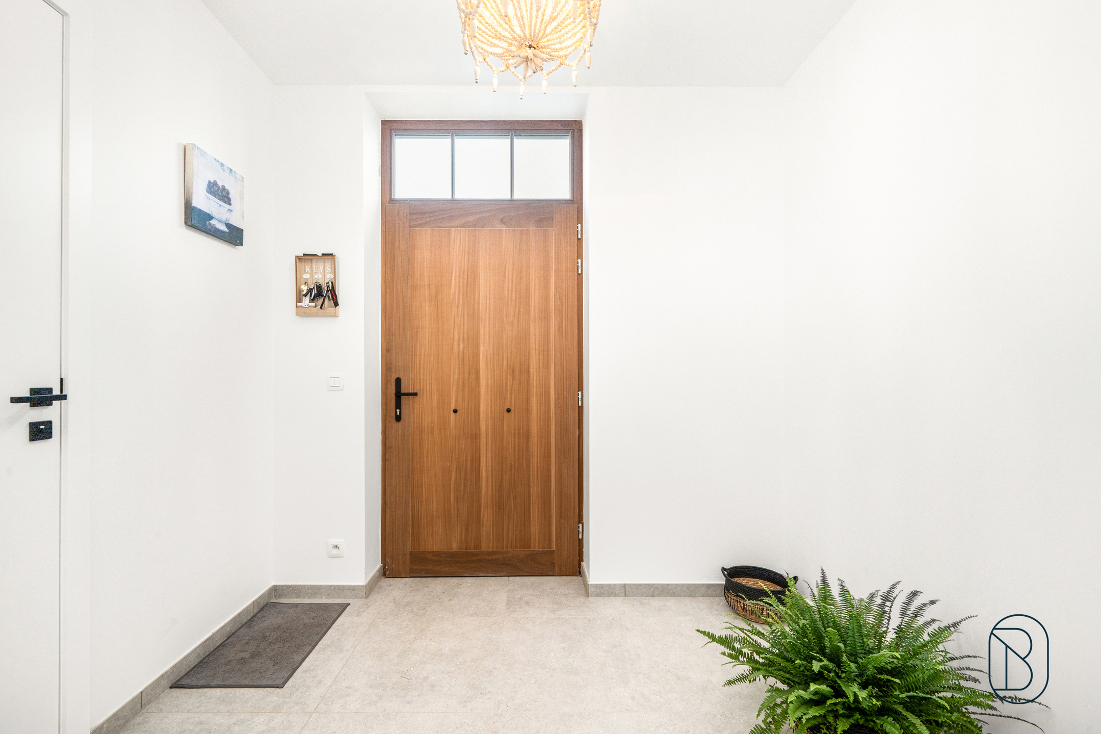 Kwalitatieve pastorijwoning met 4 slk, tuin en carport. - foto 4