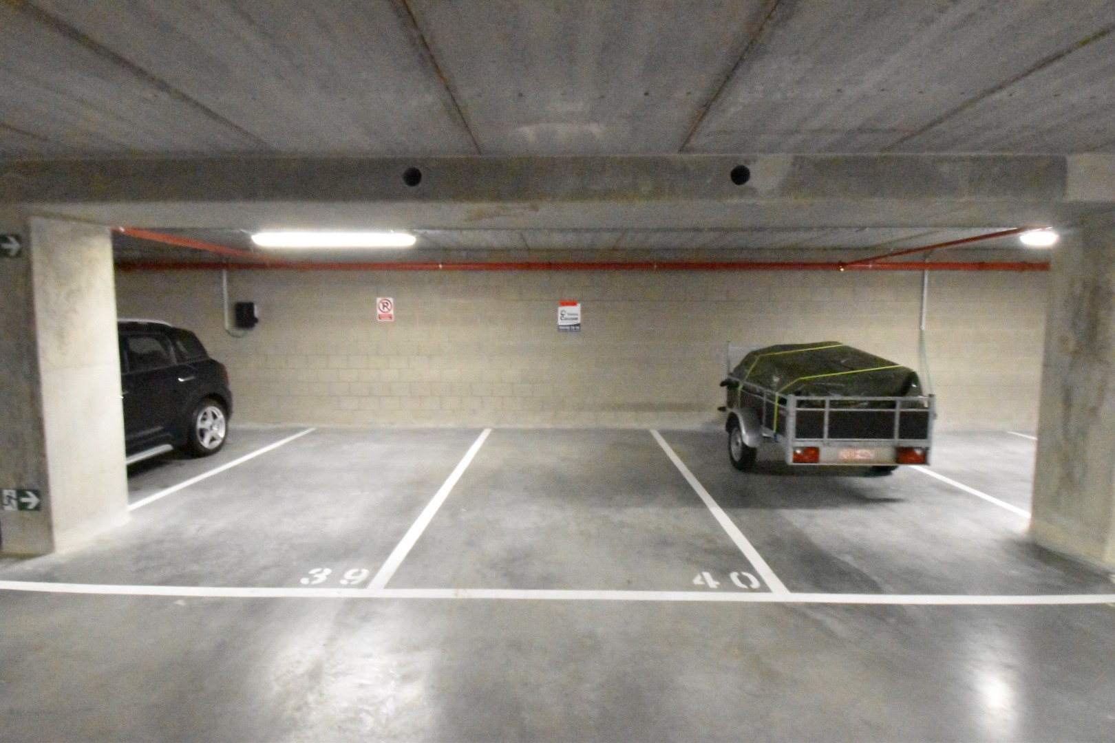 Makkelijk te bereiken staanplaats gelegen in een nieuwbouwresidentie. - foto 2