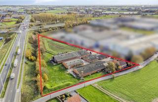 Terrain industriel d'environ 15 370 m² avec visibilité depuis le Ring/R32, Roeselare-Ardooie.Situé le long du complexe d'entrée et de sortie de...
