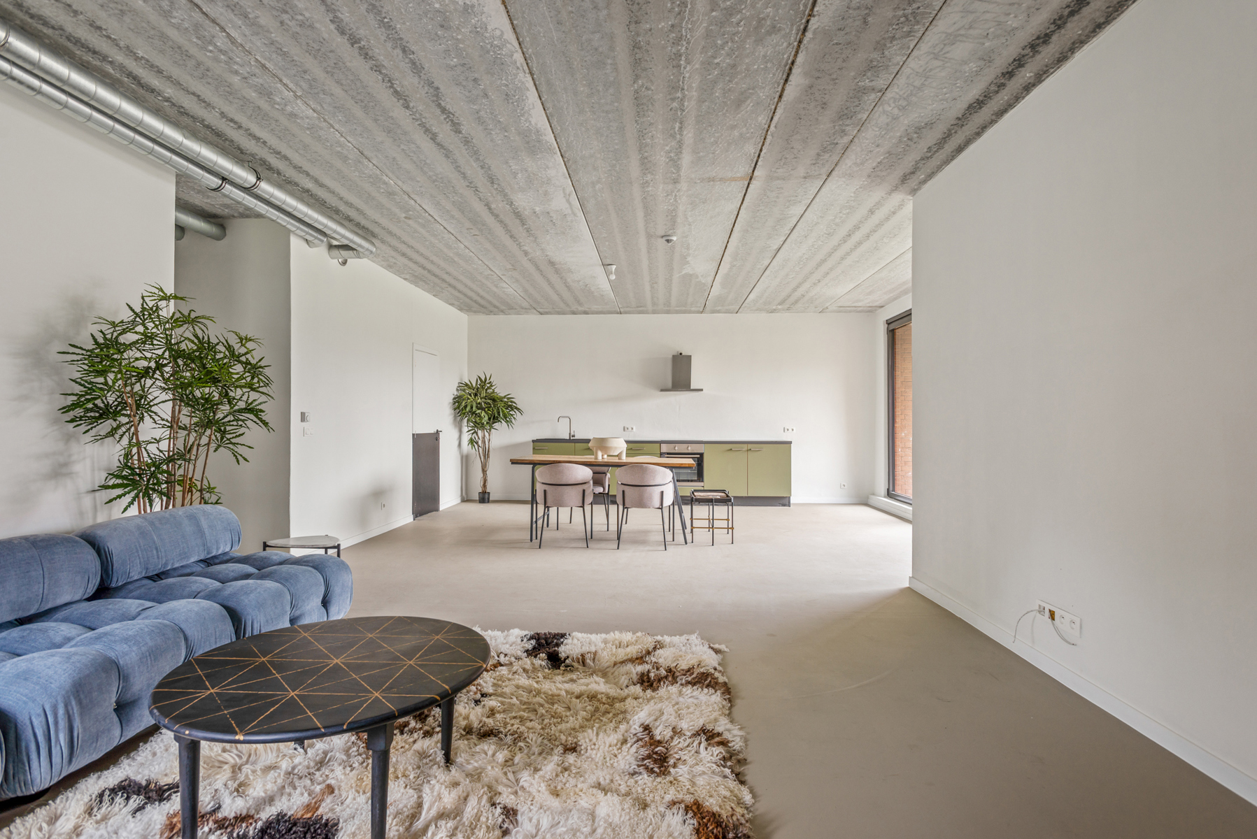 Ruim appartement met 2 slaapkamers, terras en tuin! - foto 4