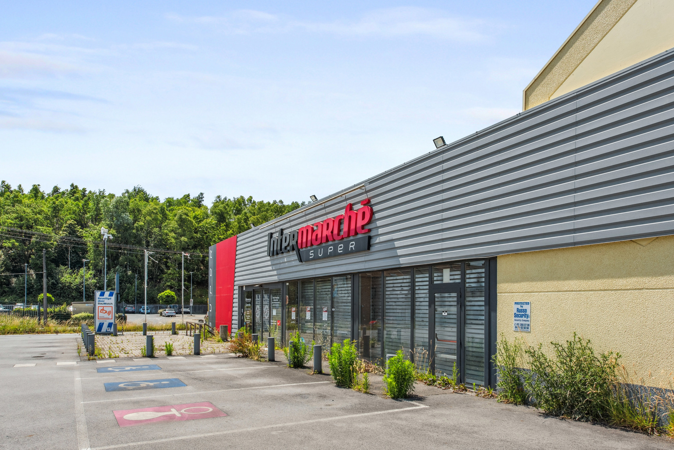 TE KOOP – Grote Commerciële Ruimte in Courcelles - foto 4