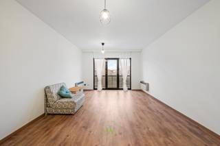 Op zoek naar een verzorgde studio vlak bij het strand van Oostende?Deze lichtrijke studio bevindt zich op de eerste verdieping van residentie "De...