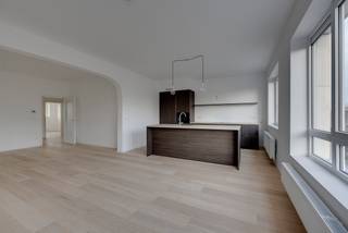 Hoog wonen in hartje PulhofDe Pastoor van de Wouwerstraat staat bekend om zijn rust, charme en ideale ligging tussen winkels, openbaar vervoer en...