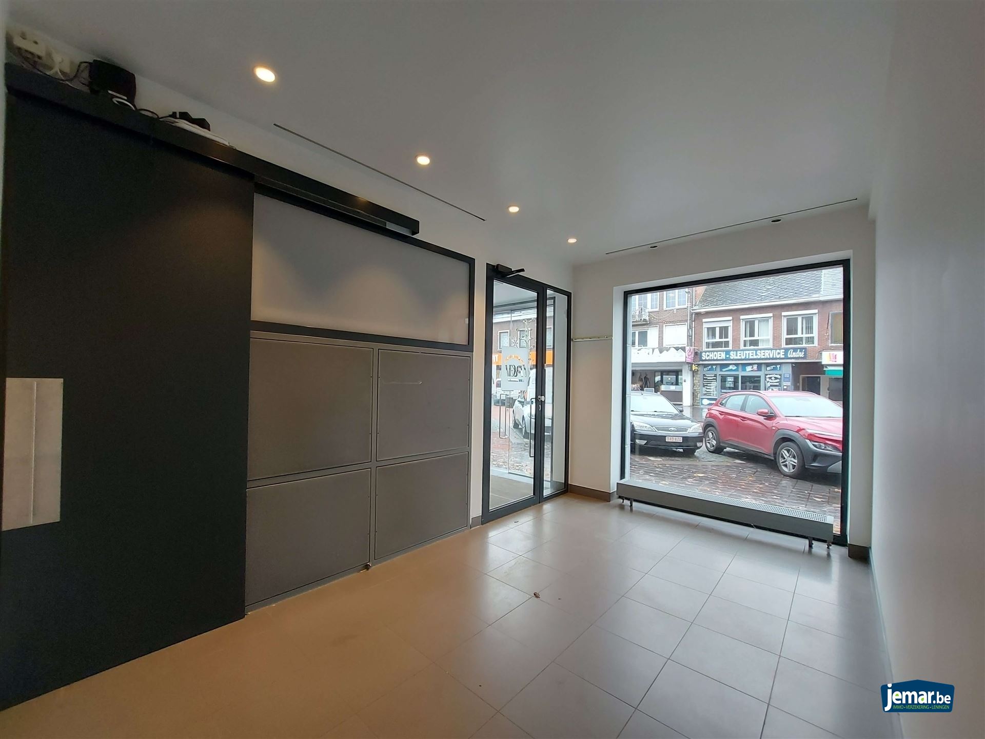 Commercial for rent in Maasmechelen - photo 4