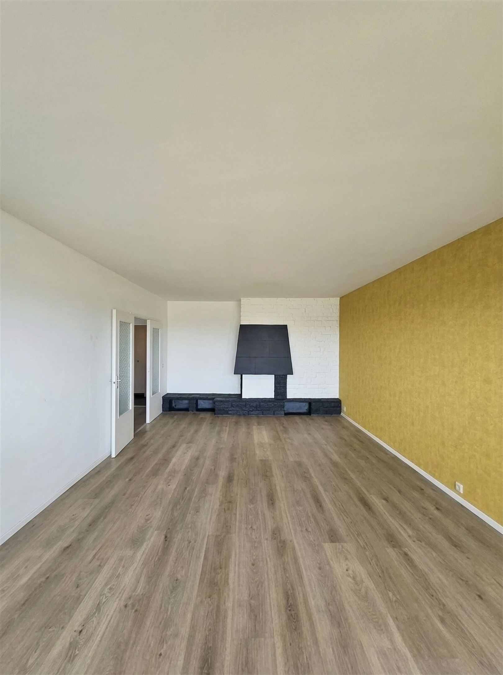 Appartement met prachtig uitzicht en veel lichtinval gelegen op de 15de verdieping. - foto 4