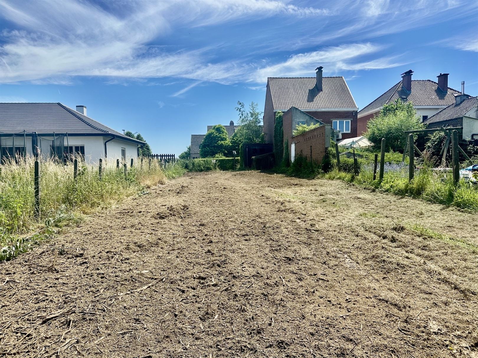 Grond 680m² voor HOB in Horebeke. Voor meer info en/of afspraak bel Eefje van Immo D'hondt 0498 88 88 89.