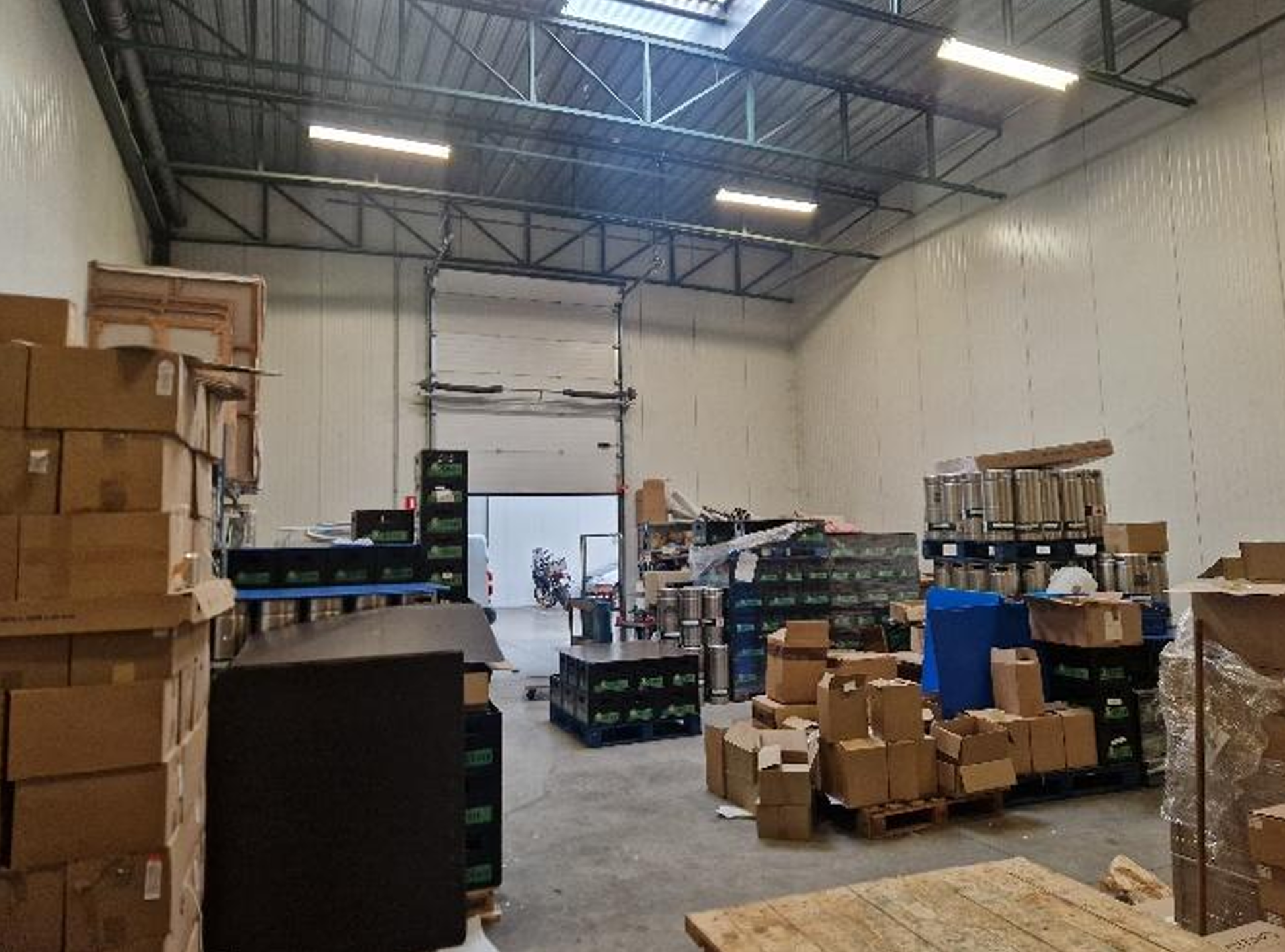 Magazijn te huur met een oppervlakte van 150 m².  - foto 4