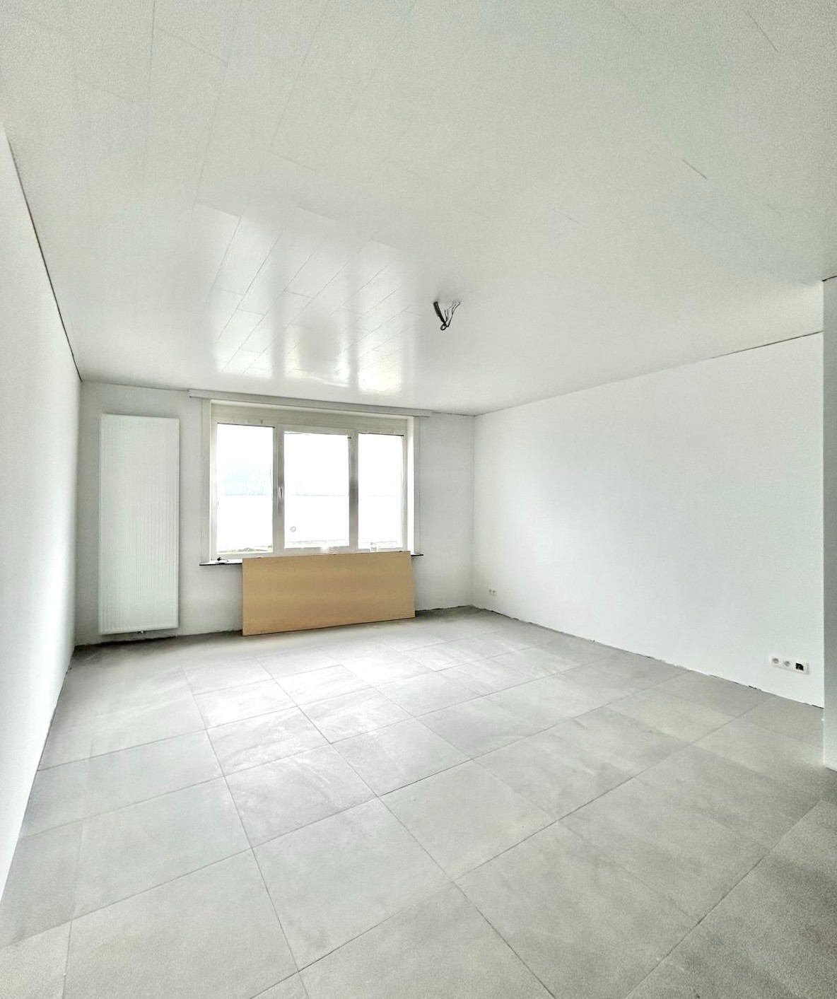 VERNIEUWD GELIJKVLOERS APPARTEMENT |1 SLPK | KOER | - foto 5