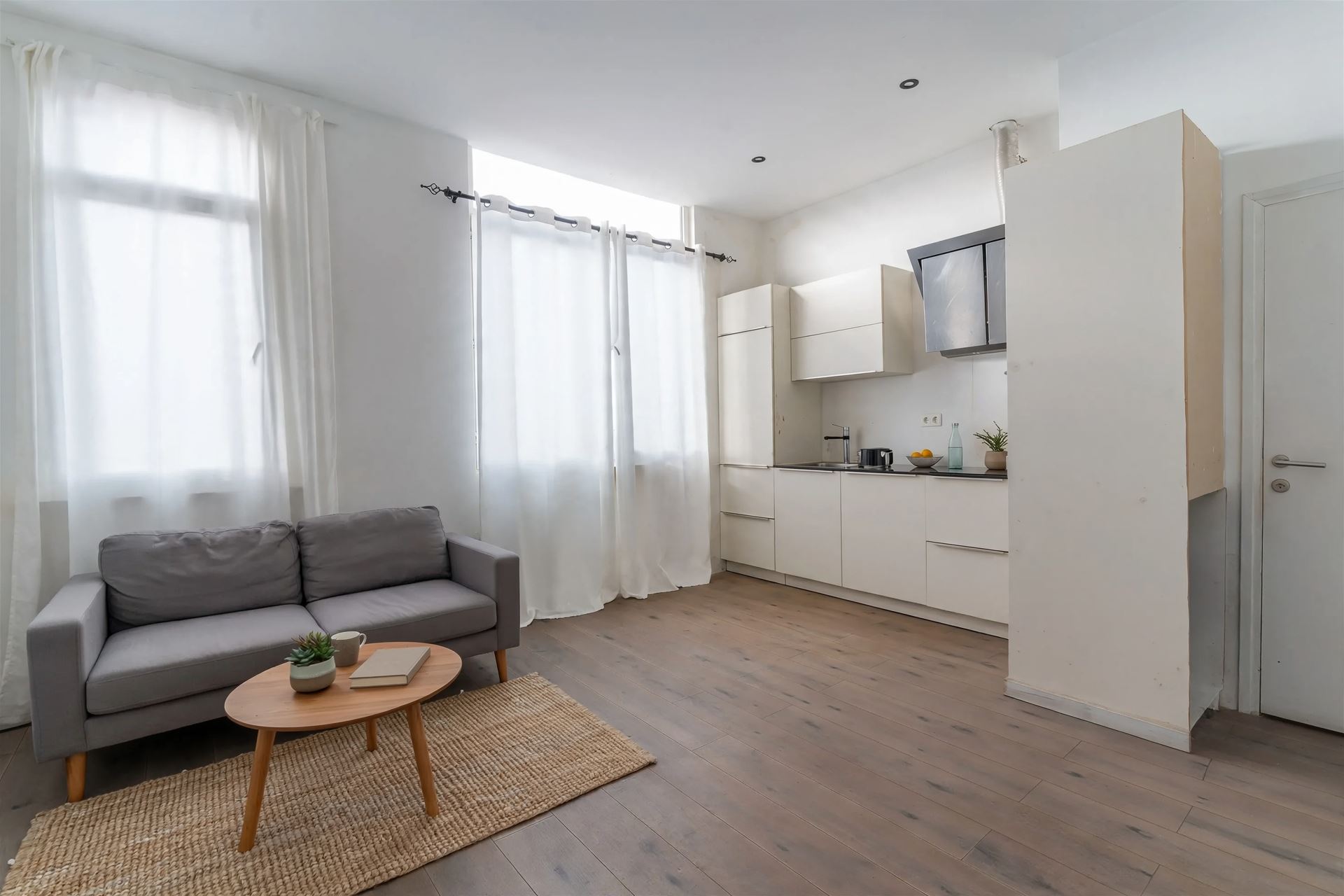 Woonhuis: ingedeeld 3 studio's + 2 kamers - foto 4