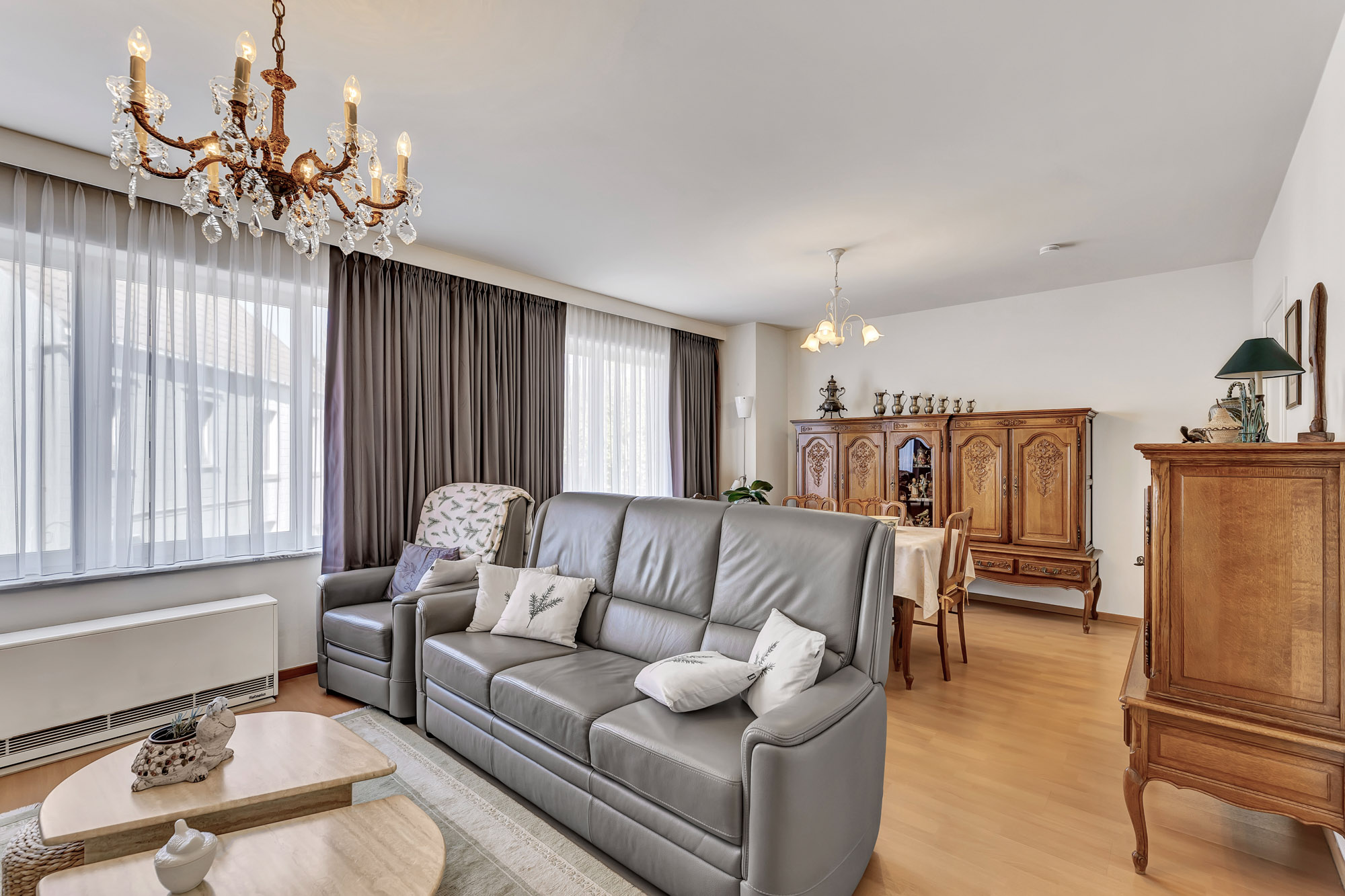 Instapklaar 2-slaapkamerappartement met terras en garage - foto 4