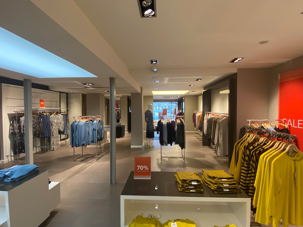 Handelspand van ca. 400 m² op de Grote Markt in Roeselare - foto 4