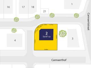 Op de site van de vroegere, legendarische sterrenzaak "Marquette" verkopen we 2 villapercelen. Je geniet er van een residentiële, groene omgeving in de wijk "Rodenburg" en dit op amper 5 km van het centrum van Kortrijk. Via de R8 is er een optimale verbinding met de E17, A19, E403. De grootte van het perceel (587 m²) en de ruime stedenbouwkundige voorschriften (1 of 2 bouwlagen, vlak of hellend dak) bieden je tal van mogelijkheden om hier jouw woning, volledig op maat, te realiseren. Contacteer ons en ontdek alle mogelijkheden!