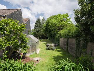 Charmante burgerwoning (BVO 214 m²) met 3 slaapkamers en zonnige tuin.Voor meer info of een bezoek, mail naar info@carloeggermont.beDit karaktervolle...