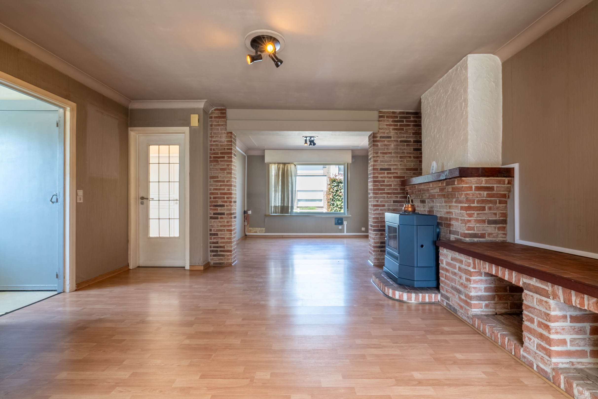 TE RENOVEREN WONING MET 4 SLAAPKAMERS - foto 4