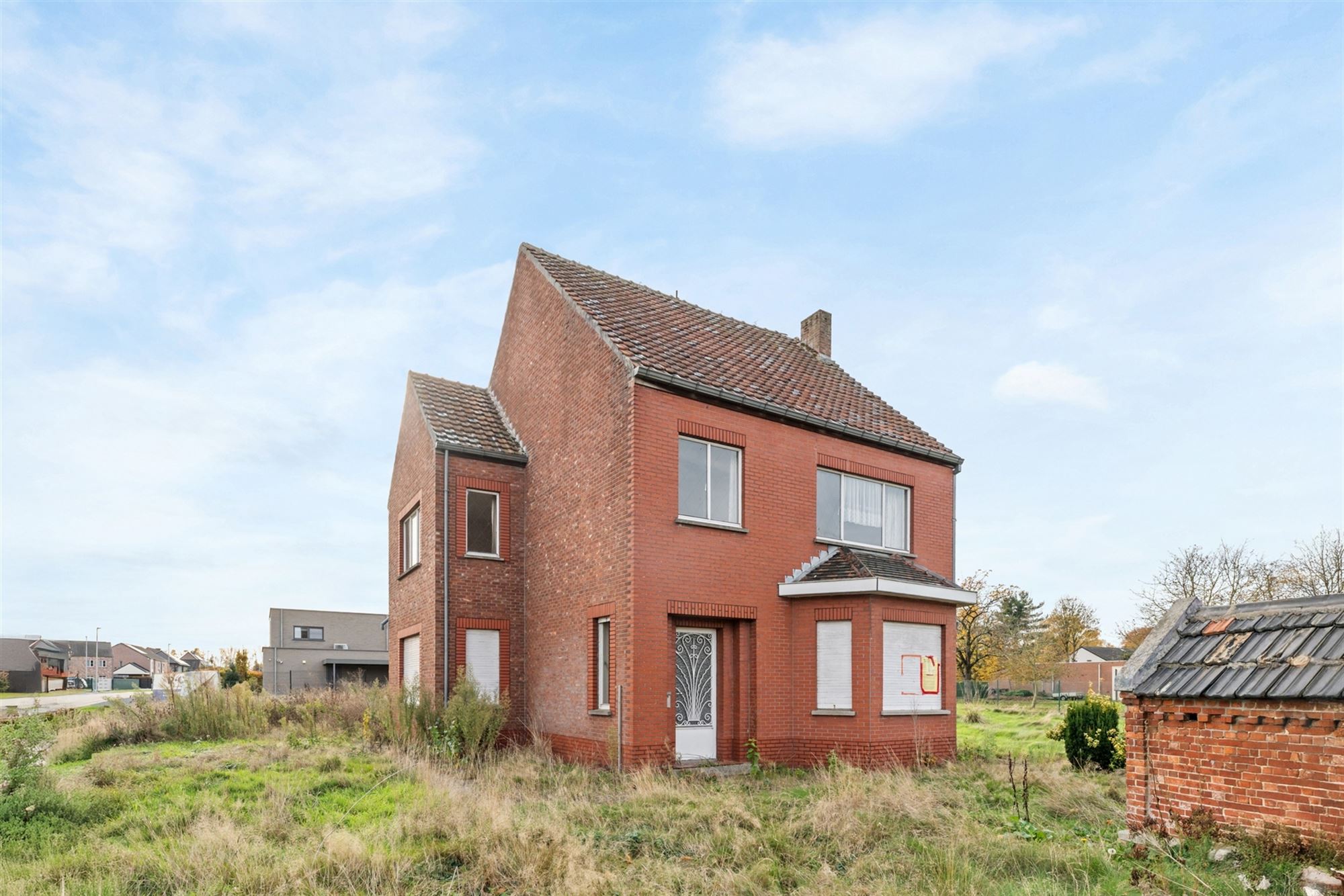 TE RENOVEREN OF AF TE BREKEN WONING OP EEN RUSTIGE LIGGEN TE PAAL - foto 2
